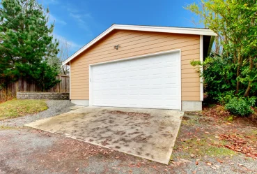 When to Repair vs Replace Your Roof in Alberta’s Climate